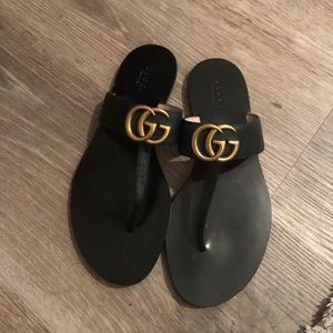 Never worn Gucci sandals